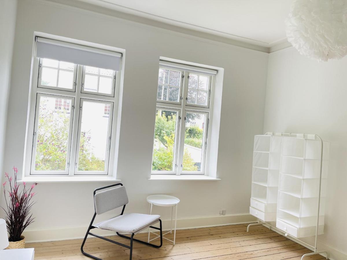 Aday - City Central Mansion - 1 Bedroom Apartment With Garden Aalborg Exteriér fotografie