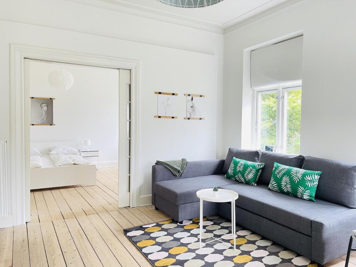 Aday - City Central Mansion - 1 Bedroom Apartment With Garden Aalborg Exteriér fotografie